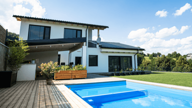 Backyard swimming pool