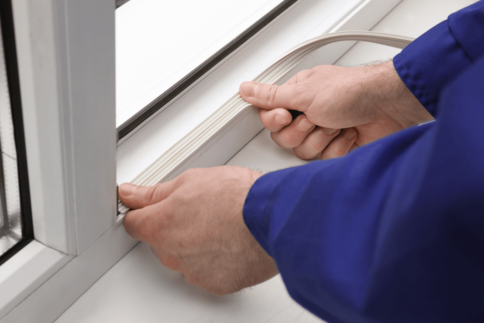 Applying a window sealing joint