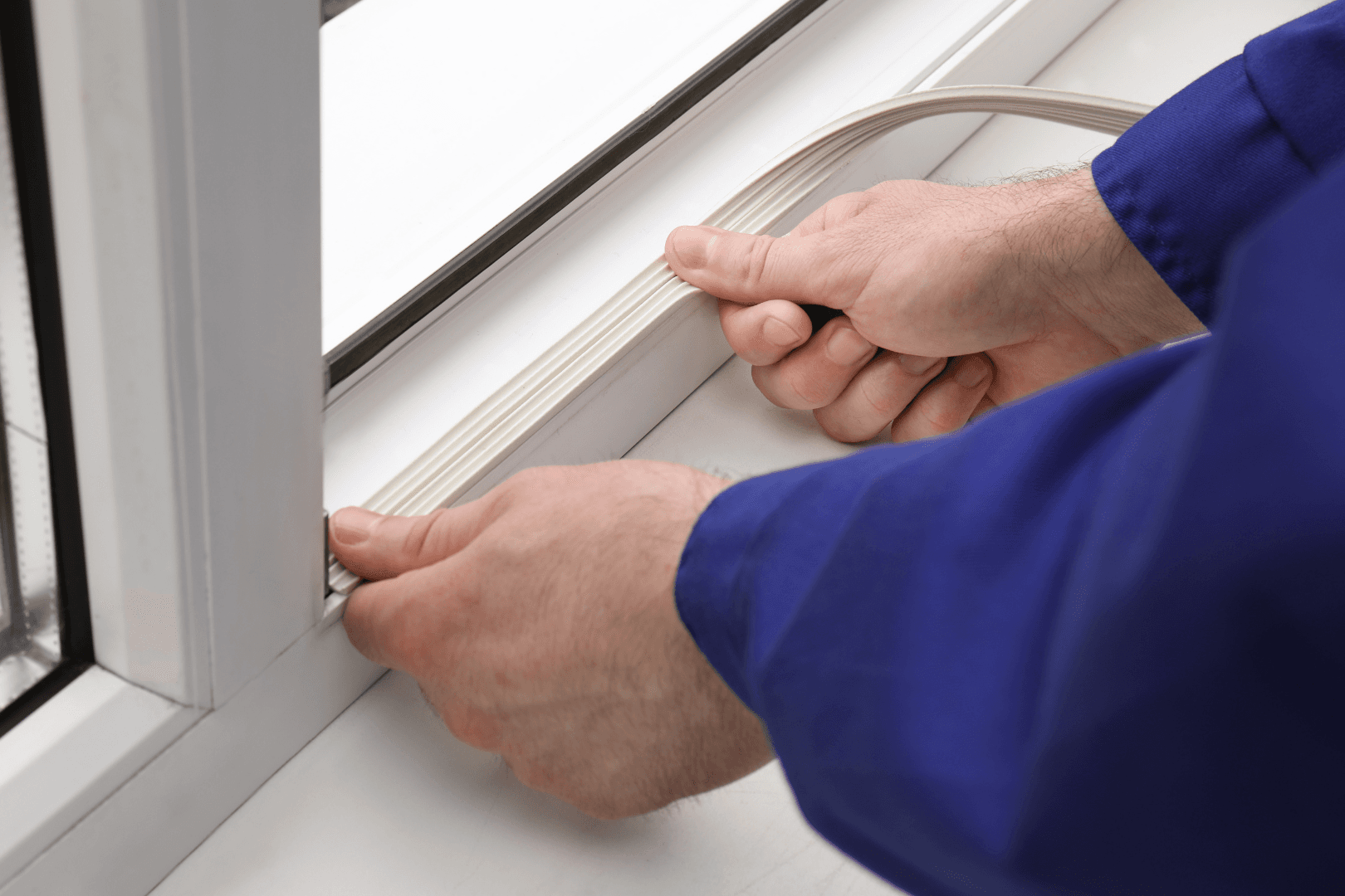 Applying a window sealing joint